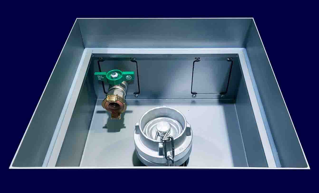 Stainless steel Floor-Tank type TAMM, tapwater 3/4 inch & wastewater-Storz-coupling 2 inches