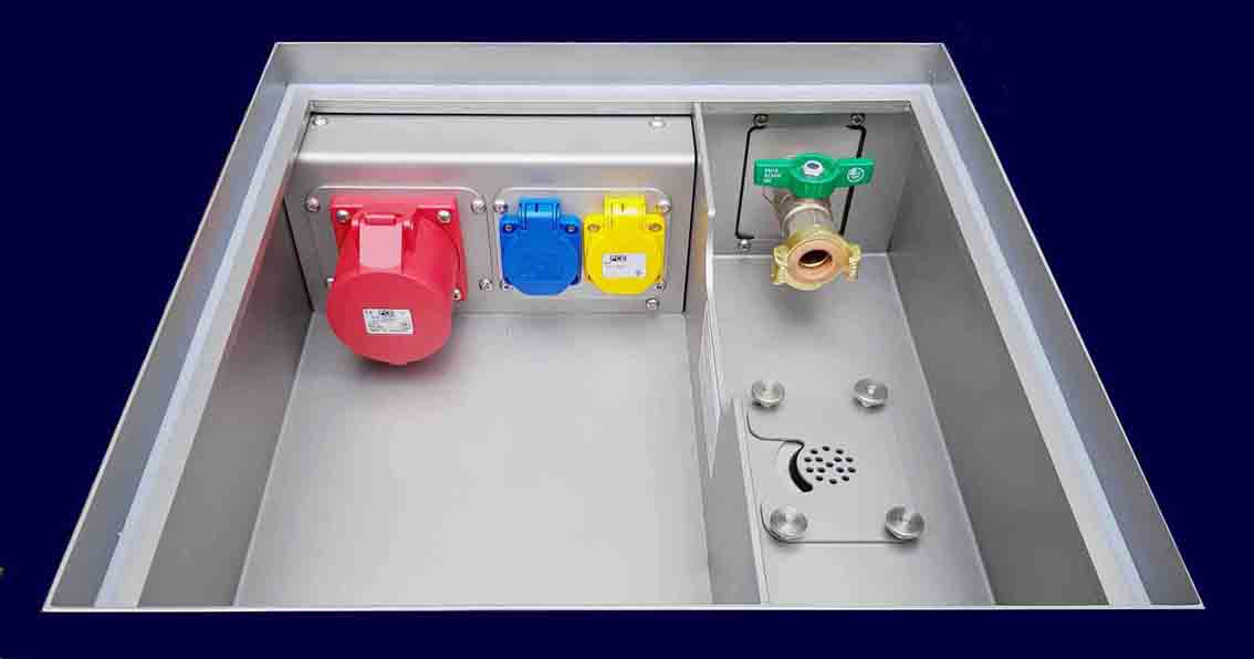 Floor tank type ULMEN with sockets, supply water and waste water connection