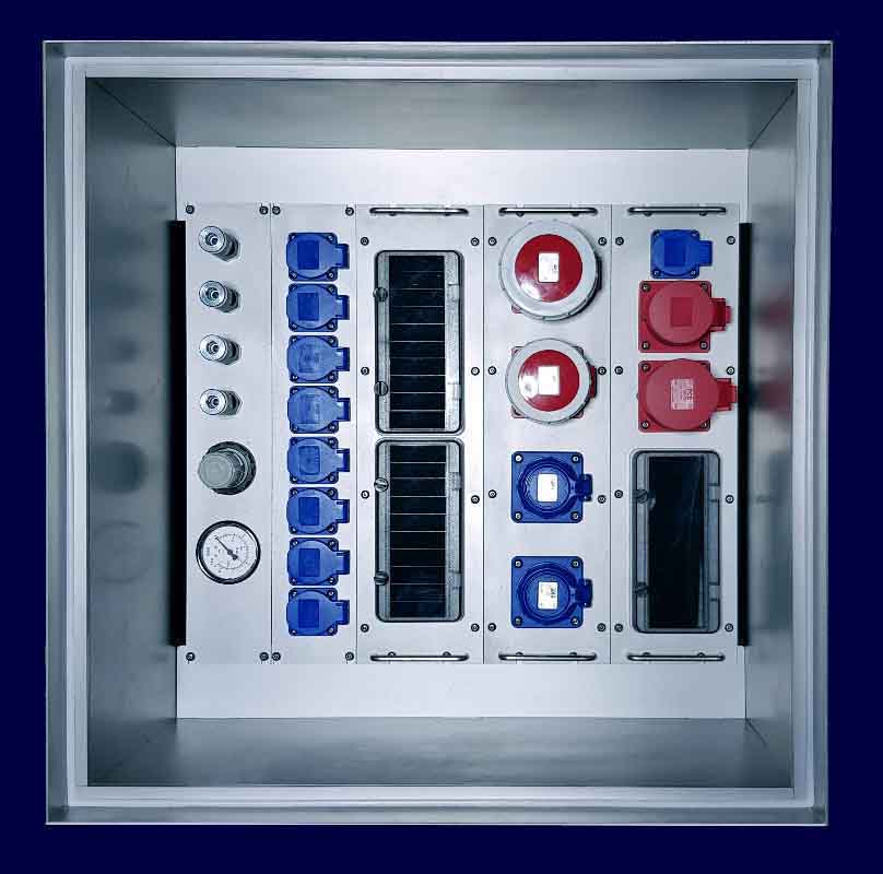 19 inch floor tank waterproof 13U up to 125A