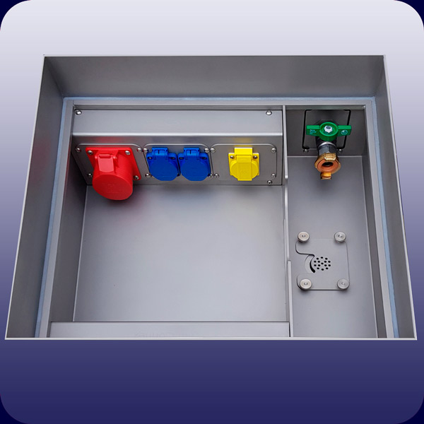 Offener Bodentank f&uuml;r Strom, Daten, Wasser, Abwasser. Link zu: https://starconnex.de/produkte/bodentanks/standardgroessen